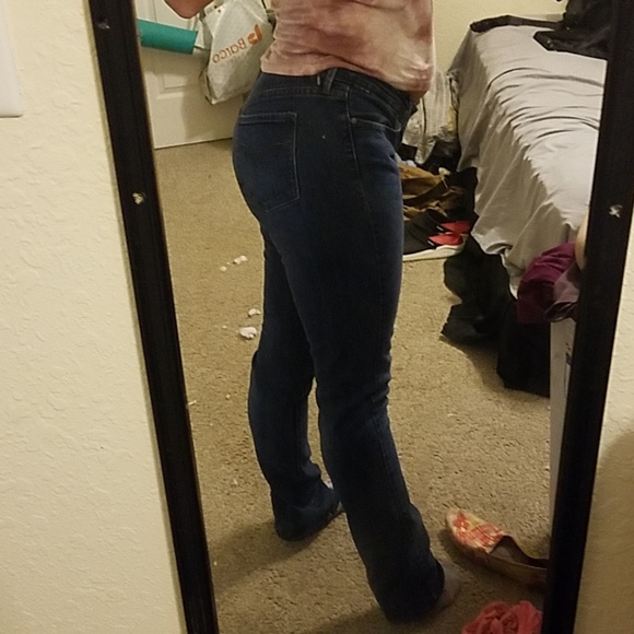 Demi Curve Levi's Straight Jeans - Picture 3 of 8